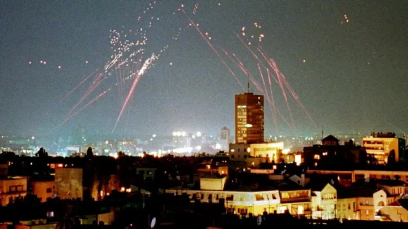 Prvenstvo prekinuto - počelo je bombardovanje (98/99)