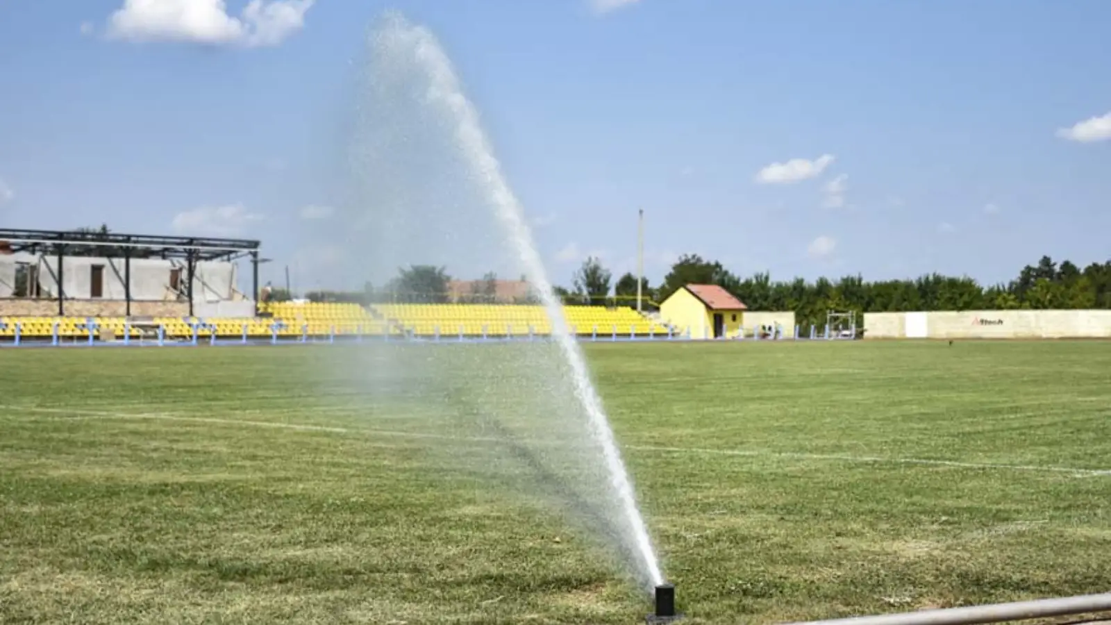 Obnavlja se Gradski stadion u Senti